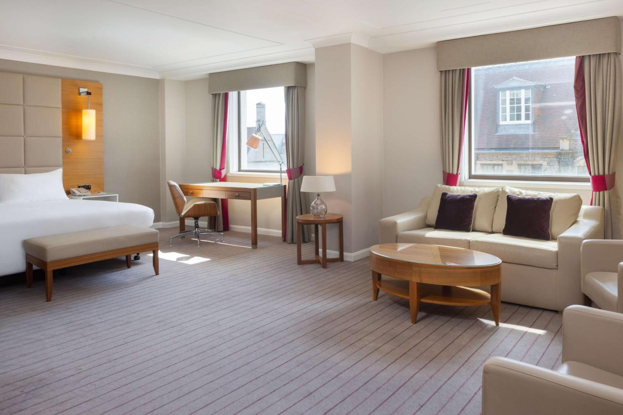 Hilton Cambridge City Centre Экстерьер фото